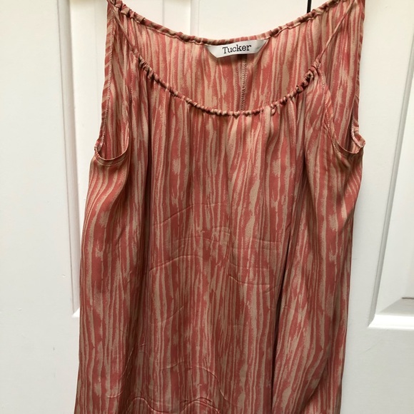 Ladies silk camisoles with spaghetti straps - Picture 5 of 6
